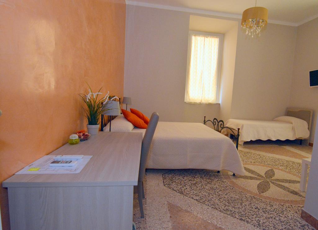 Residence Stendhal Guest House Civitavecchia Extérieur photo
