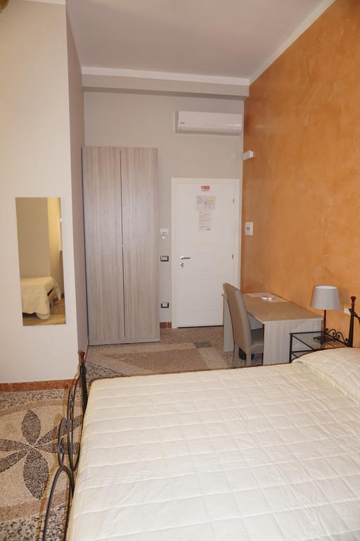 Residence Stendhal Guest House Civitavecchia Extérieur photo